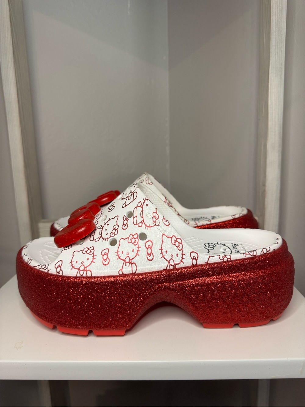 Hello Kitty Red and White Character Slide Sandals - Picture 2 of 4